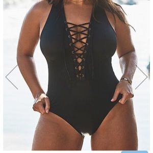 NWT Ashley Graham Swimsuit